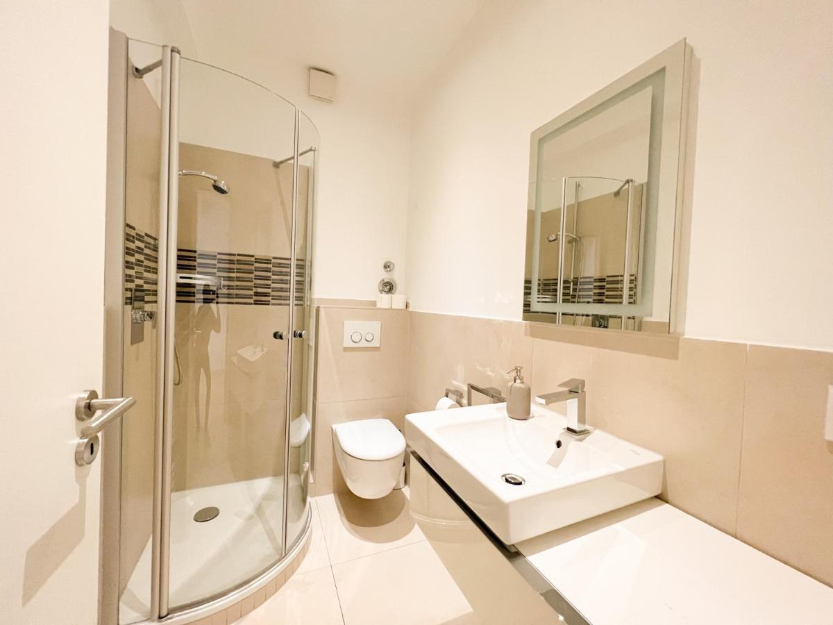 Centerapartments Premium Deluxe デュッセルドルフ エクステリア 写真